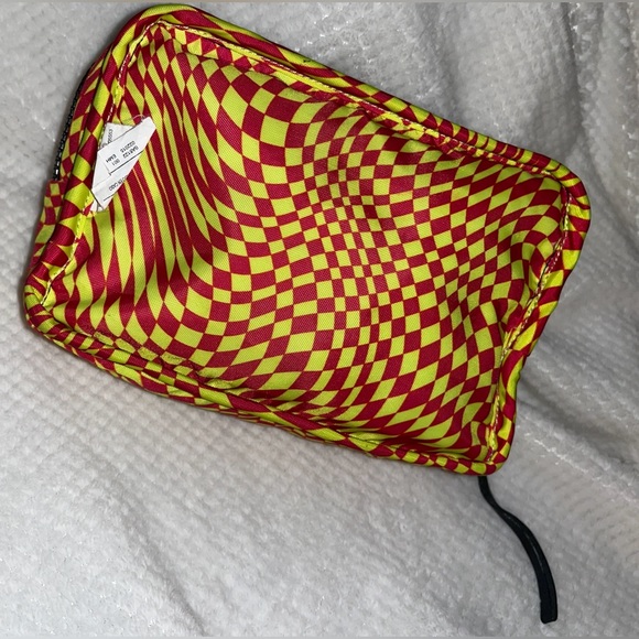 Nike makeup bag - Picture 2 of 6